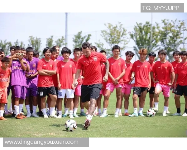 塞内加尔足球国家队球星带领球队奋勇拼搏成就辉煌历史